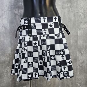 Romwe Size M Black White Checkered Skulls Punk Pleated Skirt Dark Academia‎ Goth